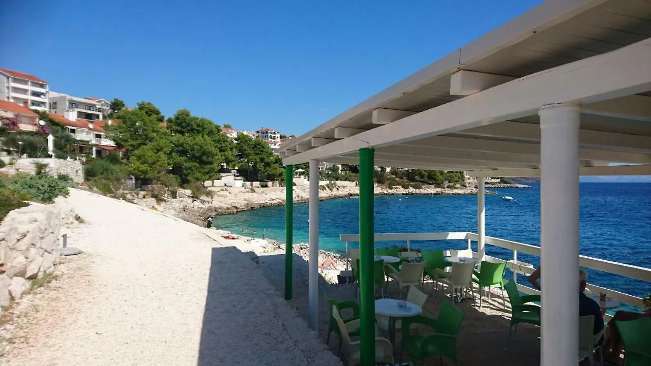 Penthouse Paulina - Large Sunny Terrace - Seaview - 250M To Beach And Restaurants - Free Parking - Trogir And Ciovo - 15 Minutes To Airport 0*,